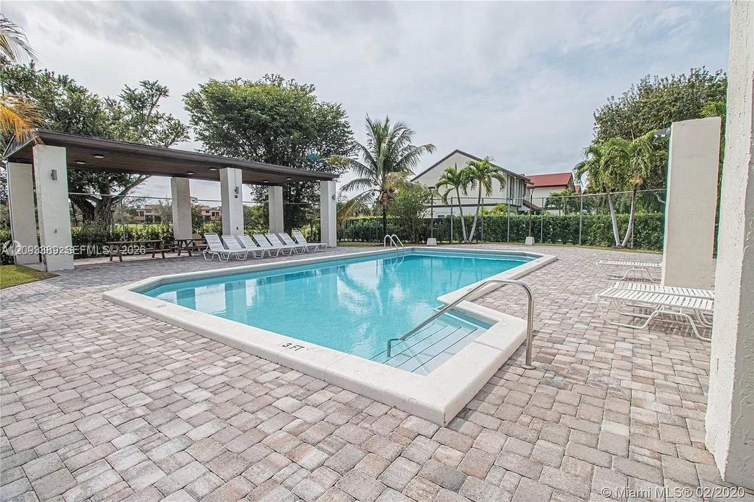 For Rent: $3,275 (3 beds, 2 baths, 1156 Square Feet)