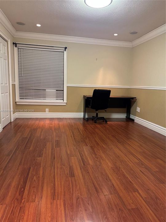 For Rent: $3,275 (3 beds, 2 baths, 1156 Square Feet)