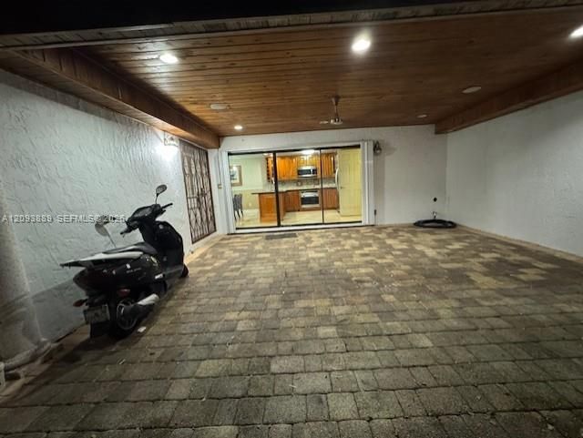 For Rent: $3,275 (3 beds, 2 baths, 1156 Square Feet)