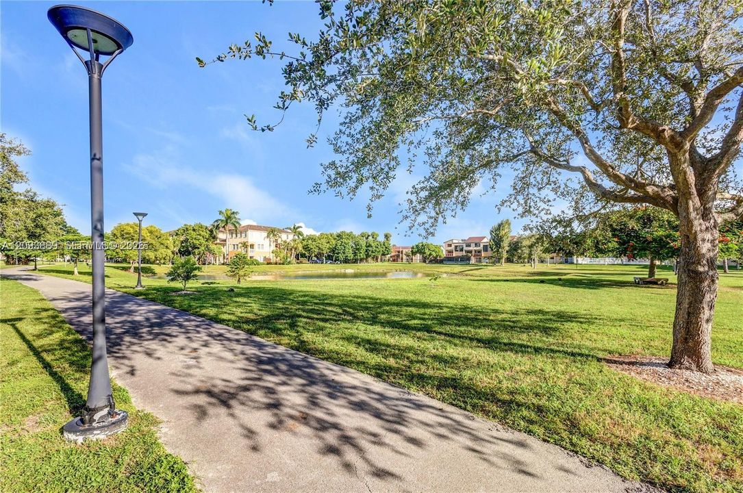 For Rent: $3,275 (3 beds, 2 baths, 1156 Square Feet)