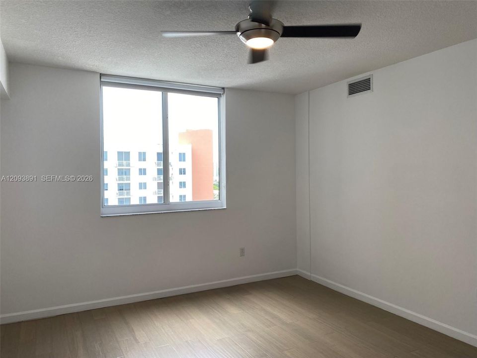 En Renta: $2,400 (1 camas, 1 baños, 835 Pies cuadrados)