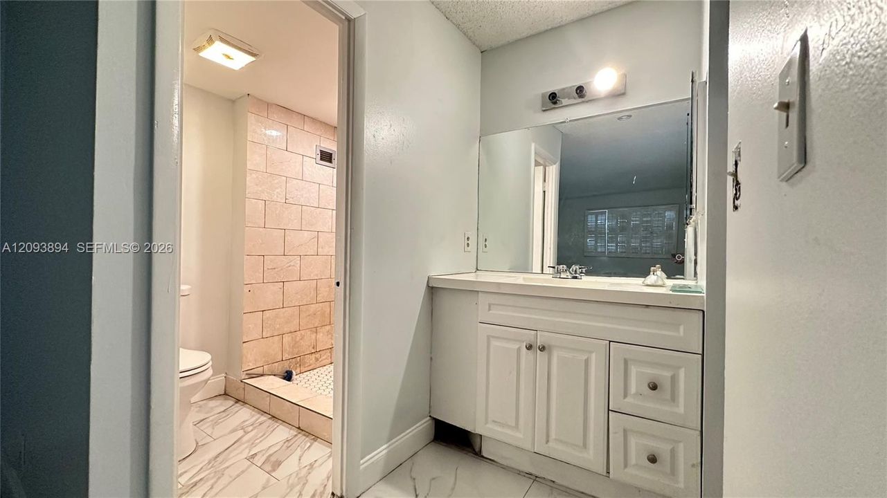 En Venta: $120,000 (2 camas, 2 baños, 1200 Pies cuadrados)