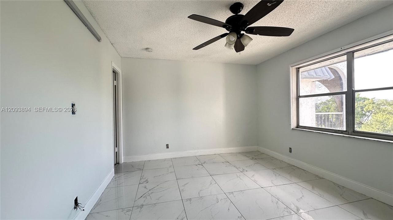 En Venta: $120,000 (2 camas, 2 baños, 1200 Pies cuadrados)