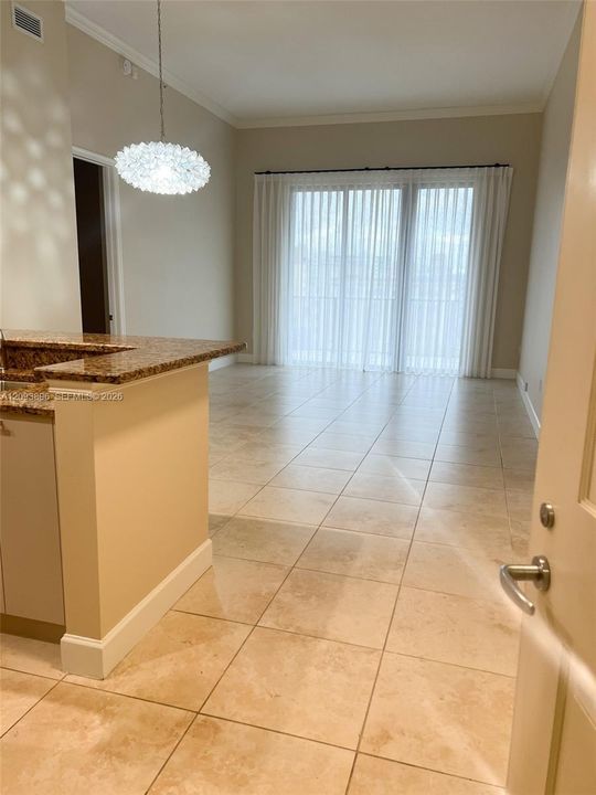 For Rent: $4,750 (2 beds, 2 baths, 1218 Square Feet)