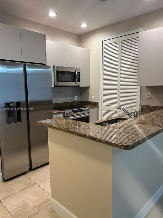 For Rent: $4,750 (2 beds, 2 baths, 1218 Square Feet)