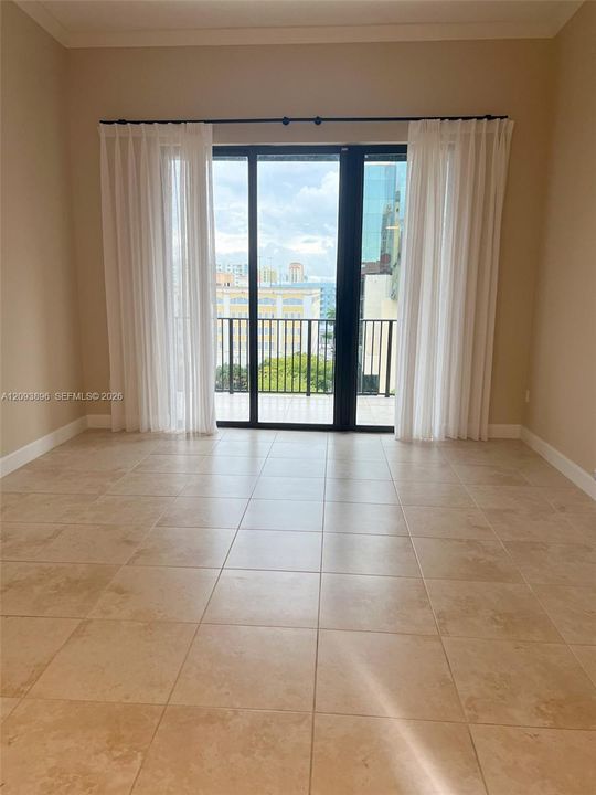 For Rent: $4,750 (2 beds, 2 baths, 1218 Square Feet)