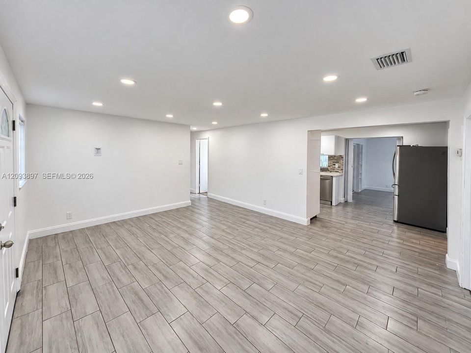В аренду: $3,995 (3 спален, 2 ванн, 1540 Квадратных фут)