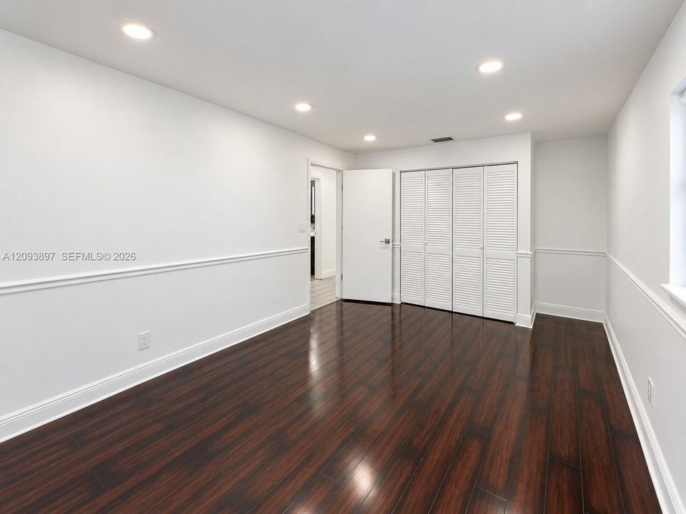 В аренду: $3,995 (3 спален, 2 ванн, 1540 Квадратных фут)