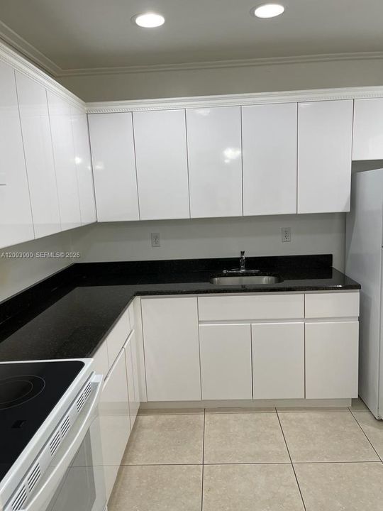 En Renta: $1,650 (1 camas, 1 baños, 8140 Pies cuadrados)