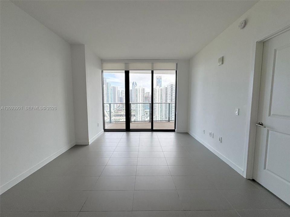En Venta: $567,000 (2 camas, 2 baños, 878 Pies cuadrados)