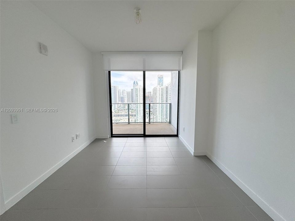 En Venta: $567,000 (2 camas, 2 baños, 878 Pies cuadrados)