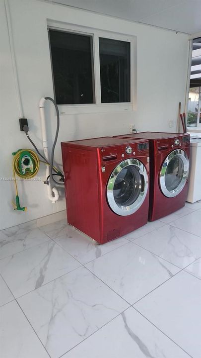 En Renta: $2,400 (2 camas, 2 baños, 1865 Pies cuadrados)