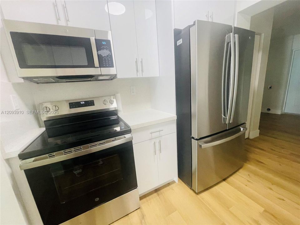 For Rent: $4,200 (4 beds, 3 baths, 1697 Square Feet)