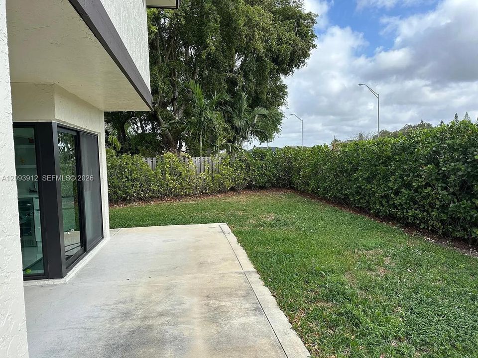 В аренду: $4,000 (3 спален, 3 ванн, 1914 Квадратных фут)