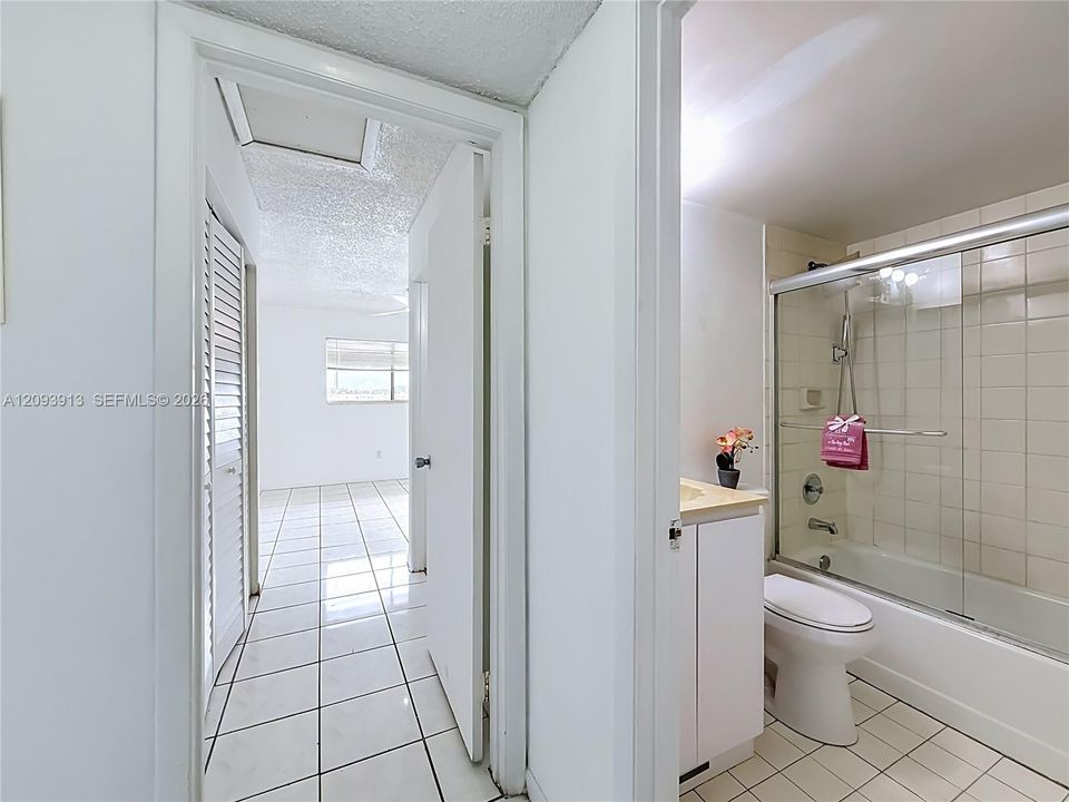 For Rent: $2,200 (2 beds, 2 baths, 750 Square Feet)