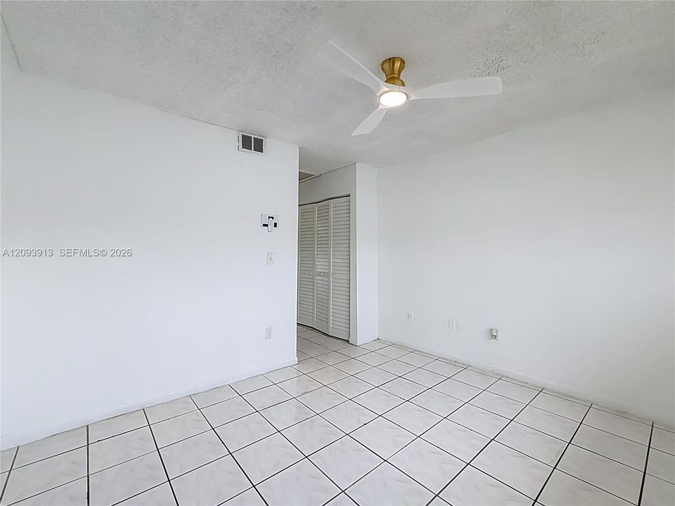 For Rent: $2,200 (2 beds, 2 baths, 750 Square Feet)
