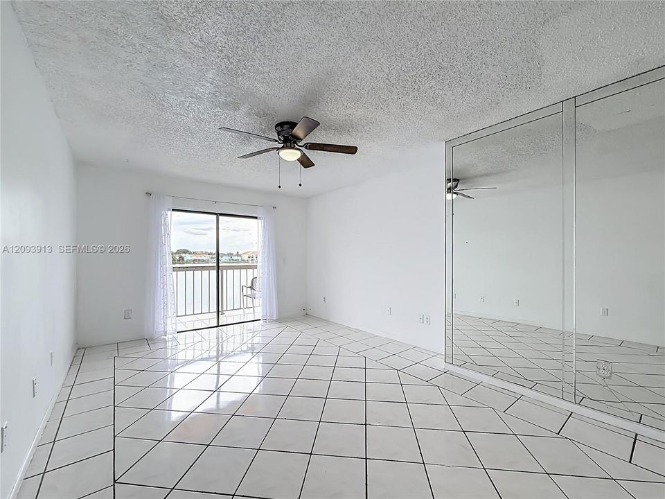 For Rent: $2,200 (2 beds, 2 baths, 750 Square Feet)