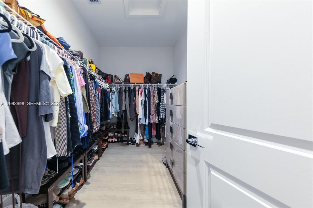 En Renta: $5,800 (3 camas, 2 baños, 2158 Pies cuadrados)