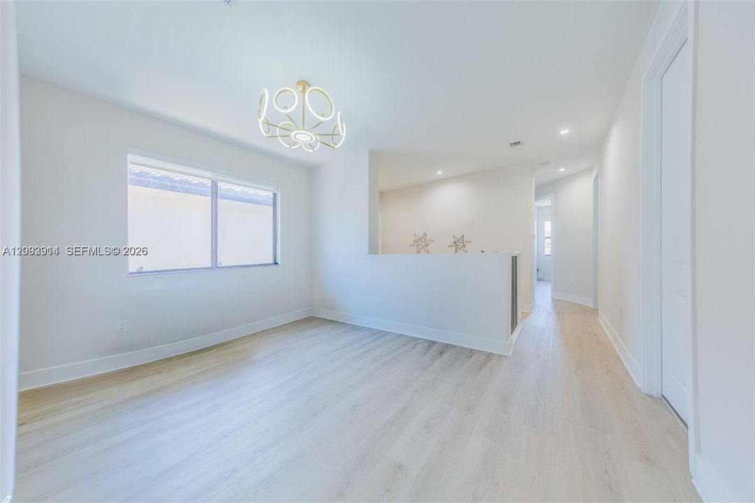 En Renta: $5,800 (3 camas, 2 baños, 2158 Pies cuadrados)