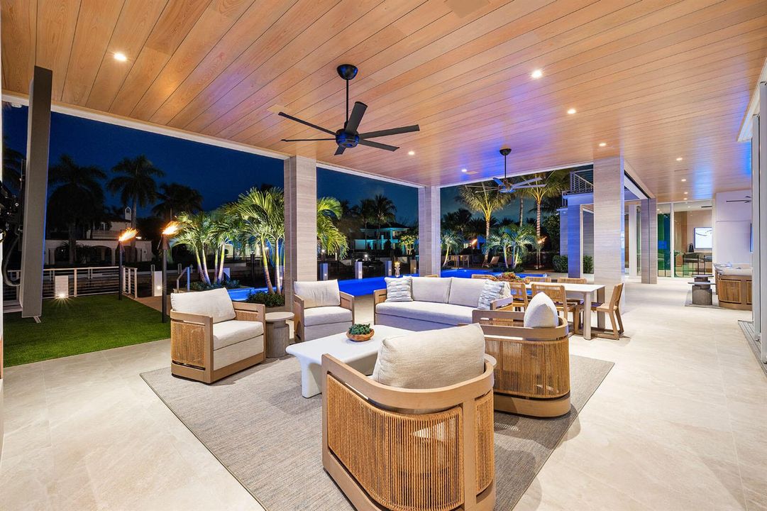 336_Coconut_Palm_Road_Dusk_09