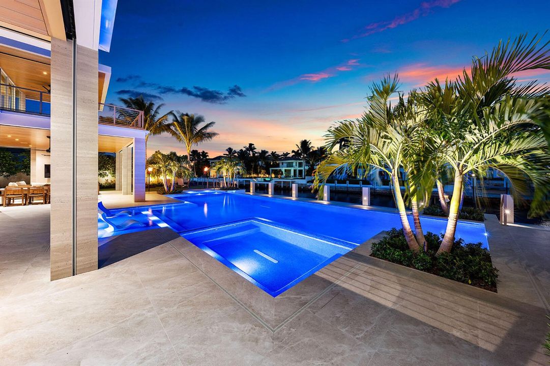 336_Coconut_Palm_Road_Dusk_11