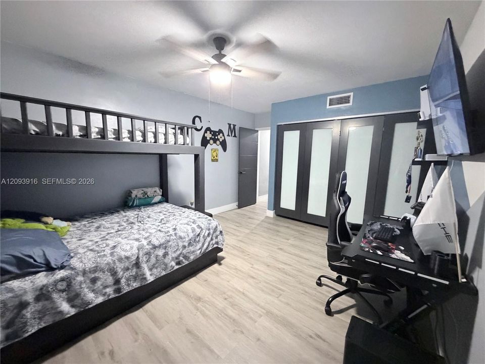 En Venta: $498,000 (2 camas, 2 baños, 1408 Pies cuadrados)