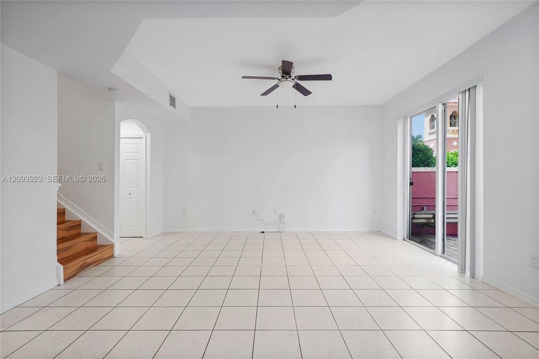 For Rent: $2,300 (2 beds, 2 baths, 1100 Square Feet)