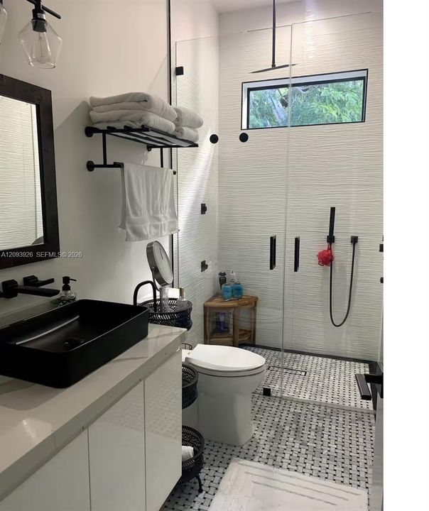 2nd Floor Guest Full Bathroom