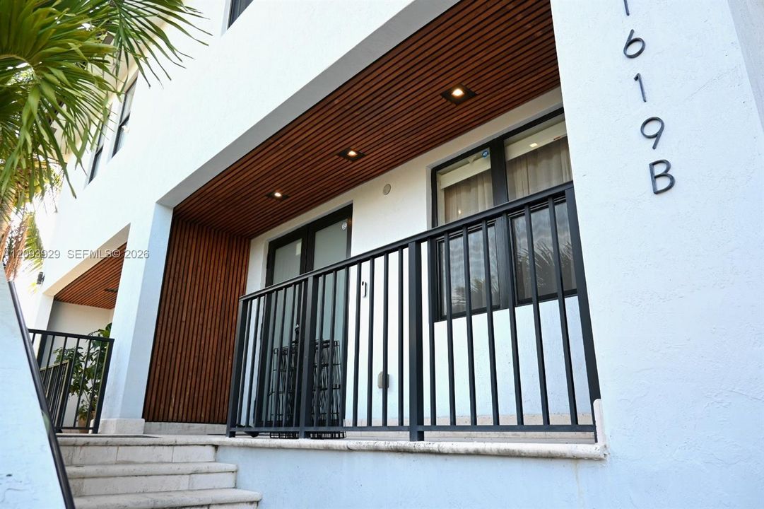 В аренду: $4,900 (3 спален, 2 ванн, 1604 Квадратных фут)