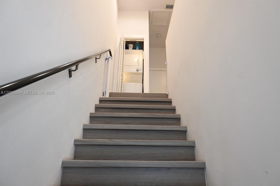 В аренду: $4,900 (3 спален, 2 ванн, 1604 Квадратных фут)
