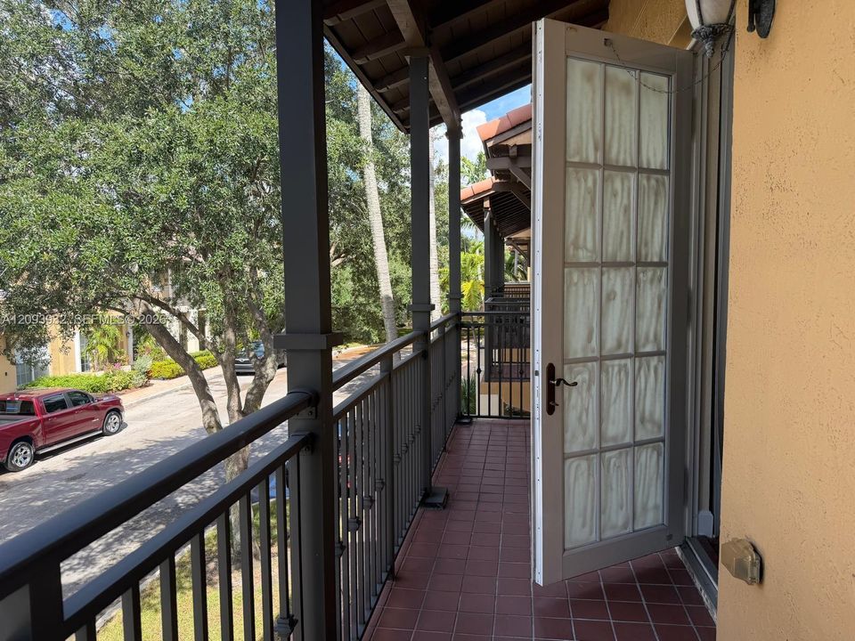 For Rent: $3,000 (2 beds, 2 baths, 1482 Square Feet)