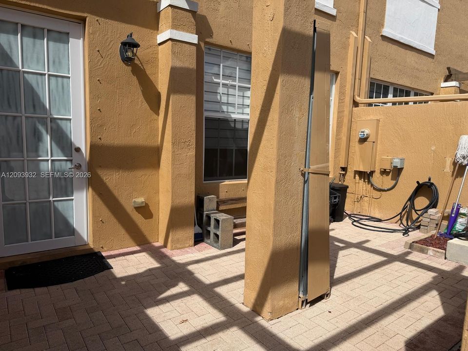 For Rent: $3,000 (2 beds, 2 baths, 1482 Square Feet)