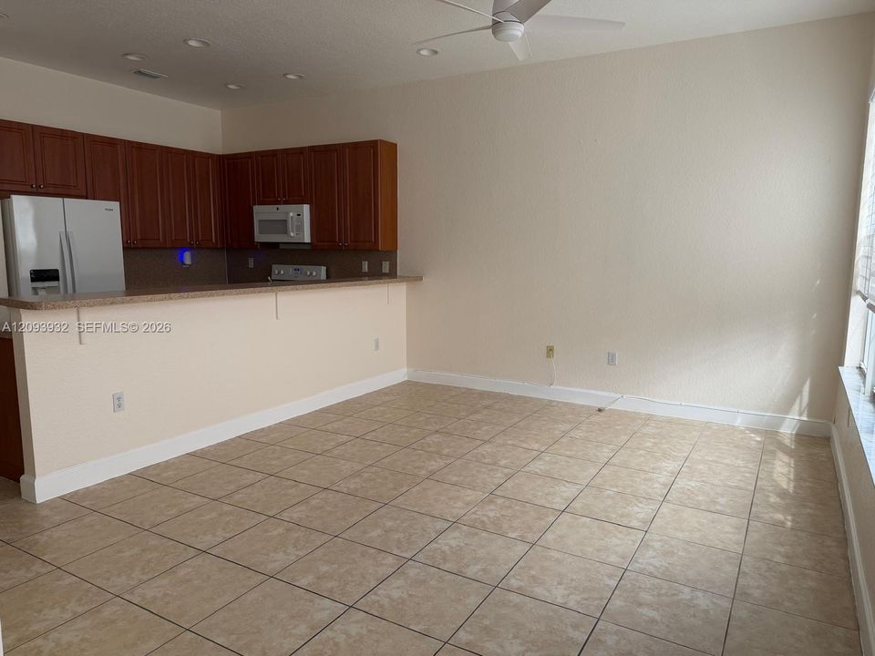For Rent: $3,000 (2 beds, 2 baths, 1482 Square Feet)