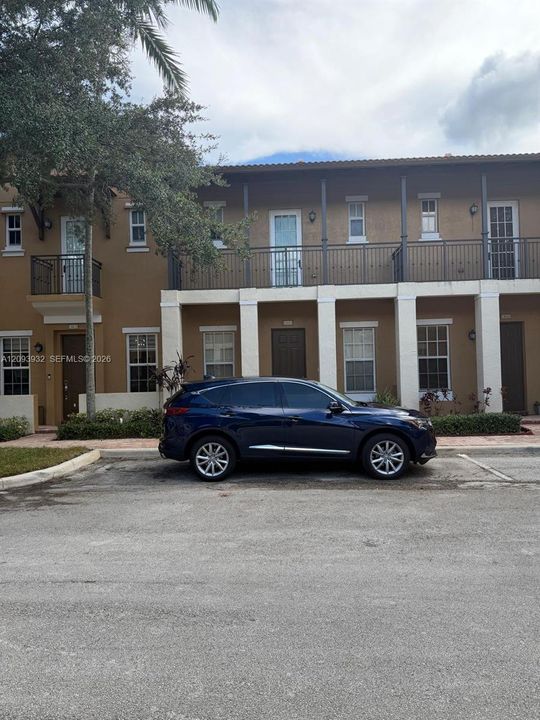For Rent: $3,000 (2 beds, 2 baths, 1482 Square Feet)