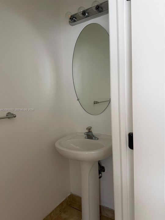 For Rent: $3,000 (2 beds, 2 baths, 1482 Square Feet)