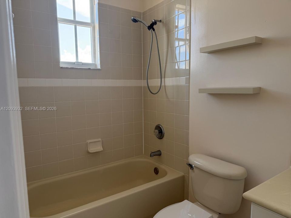 For Rent: $3,000 (2 beds, 2 baths, 1482 Square Feet)