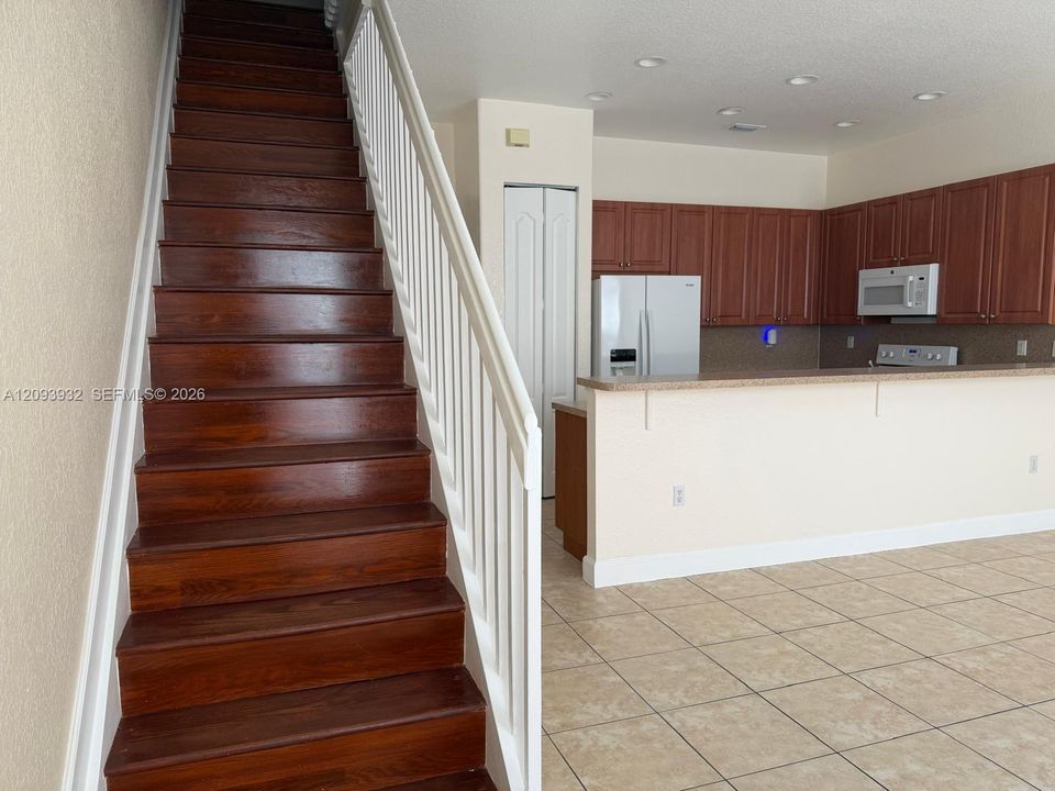 For Rent: $3,000 (2 beds, 2 baths, 1482 Square Feet)