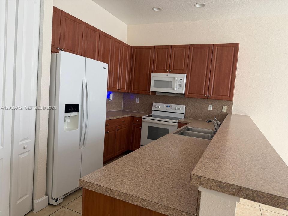 For Rent: $3,000 (2 beds, 2 baths, 1482 Square Feet)