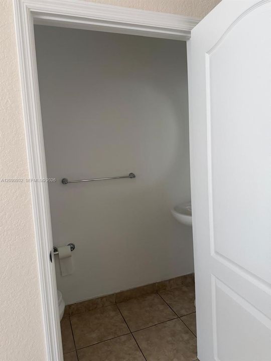 For Rent: $3,000 (2 beds, 2 baths, 1482 Square Feet)