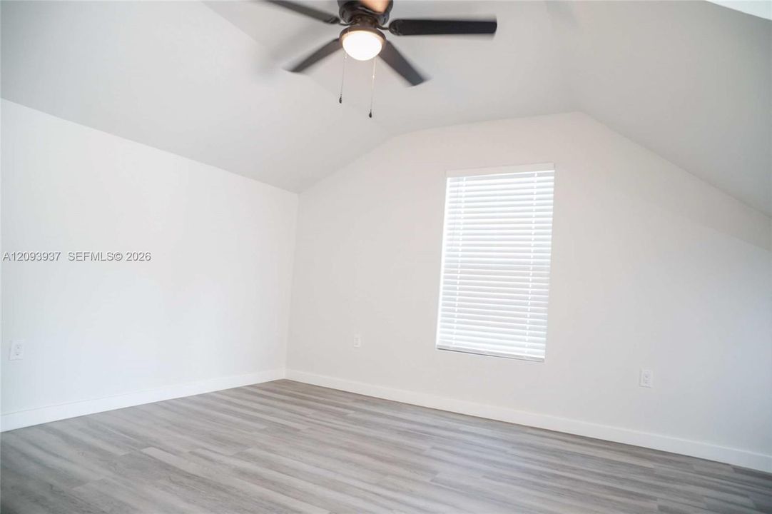 待售: $349,900 (4 贝兹, 3 浴室, 2492 平方英尺)
