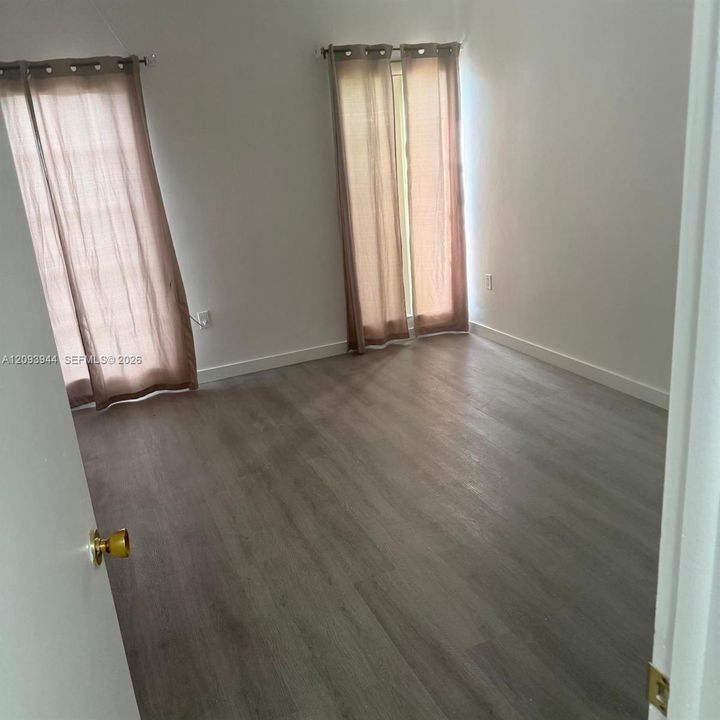 For Rent: $1,750 (1 beds, 1 baths, 709 Square Feet)