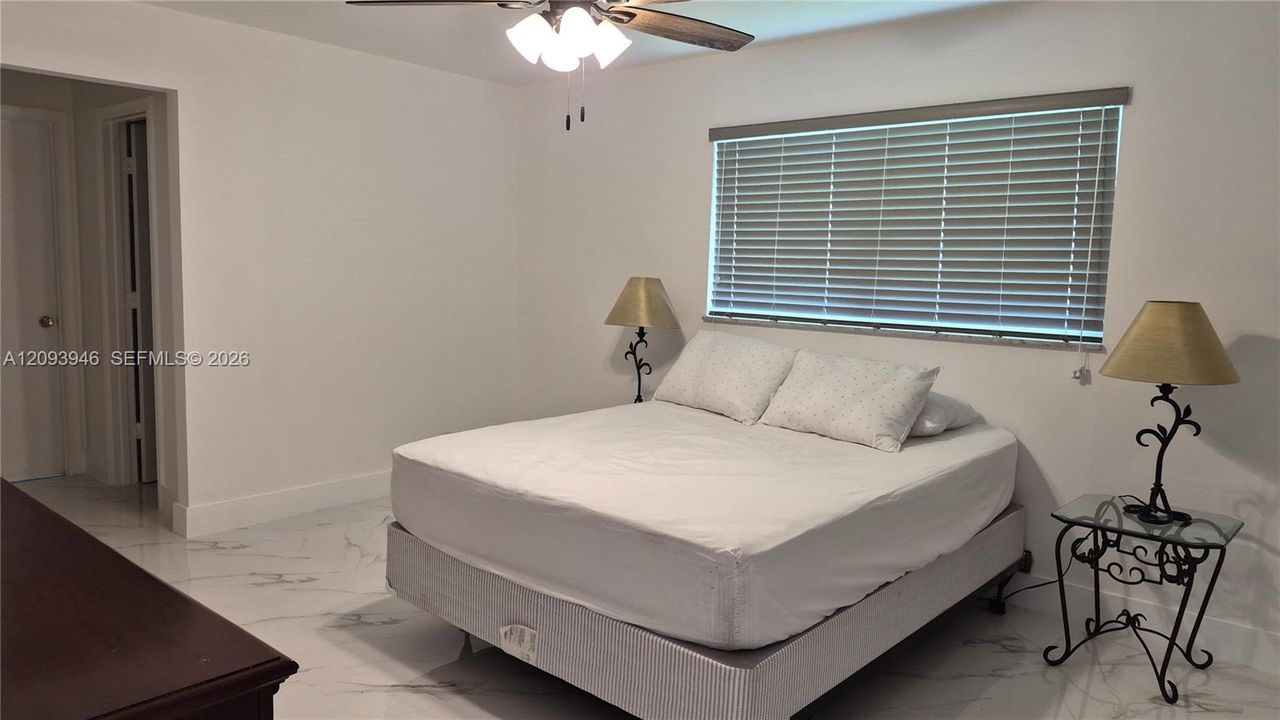 For Sale: $395,000 (2 beds, 2 baths, 1690 Square Feet)