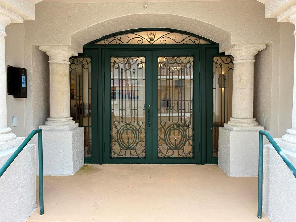 Bldg Entry