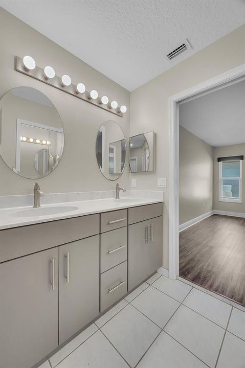 Owner’s Bath
