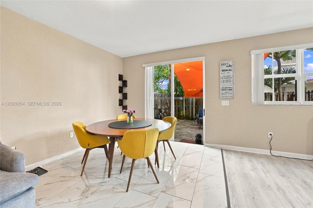 For Sale: $475,000 (3 beds, 2 baths, 1812 Square Feet)
