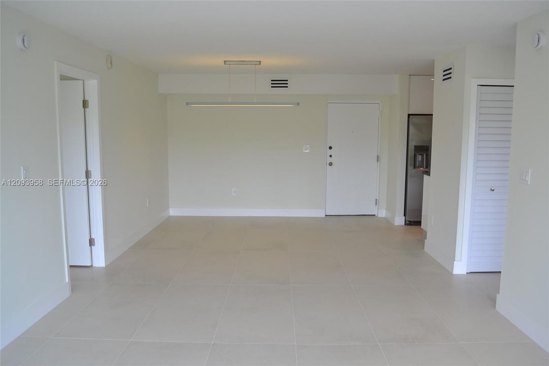 For Rent: $4,700 (2 beds, 2 baths, 1036 Square Feet)