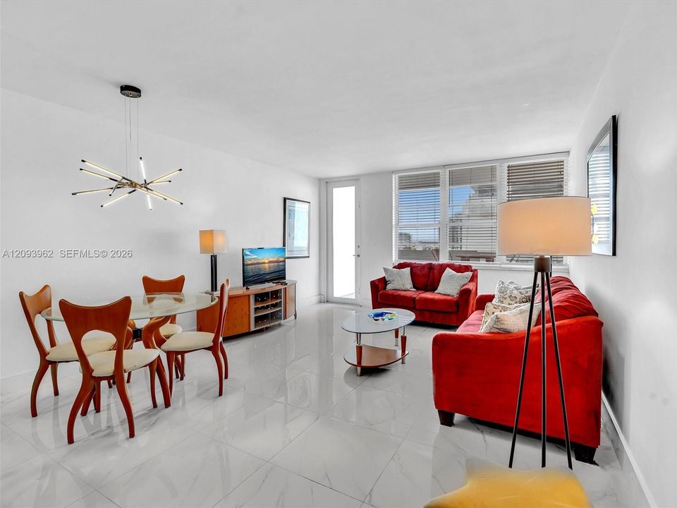 В аренду: $3,200 (1 спален, 1 ванн, 835 Квадратных фут)