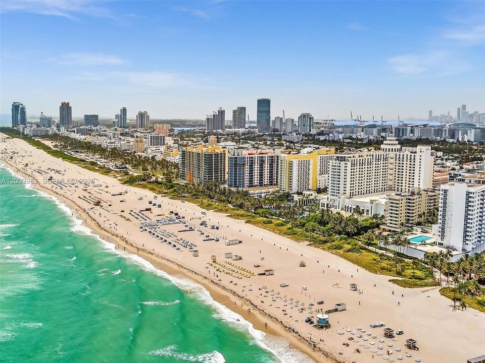 В аренду: $3,200 (1 спален, 1 ванн, 835 Квадратных фут)