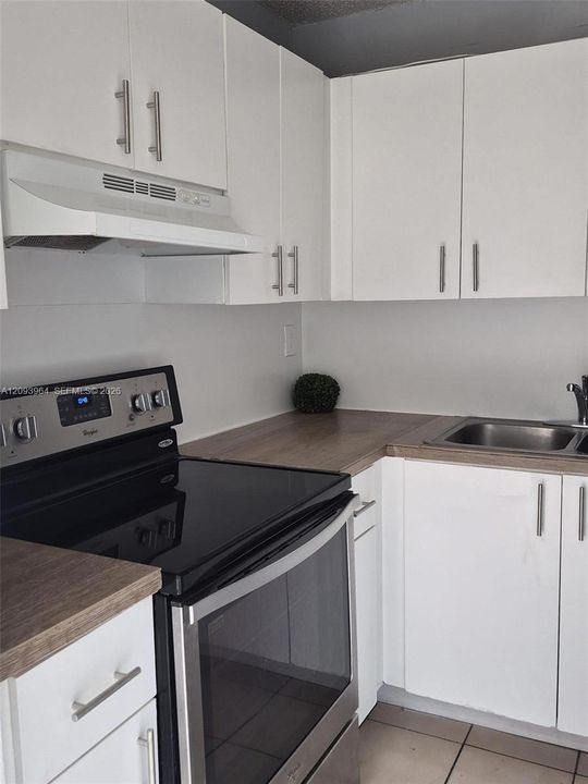 For Rent: $2,250 (2 beds, 1 baths, 0 Square Feet)
