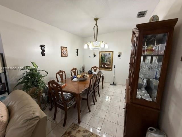 For Sale: $590,000 (3 beds, 2 baths, 1619 Square Feet)